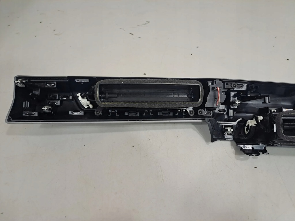 фото №8, Bmw 2 active tourer u06 2021 панелі приладова, консоль