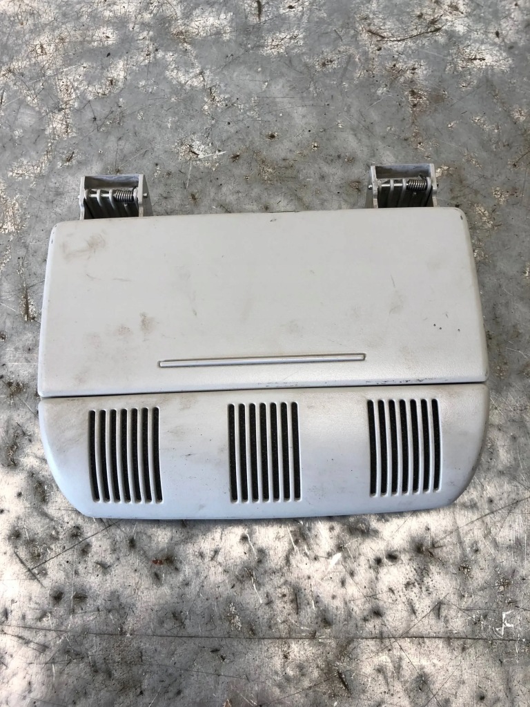 фото №1, Бардачок na накладки на фари skoda octavia ii scout 1z0868565f