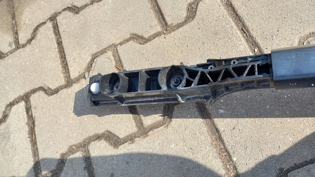 Рейлинг левое  mazda 5 06r в Украине