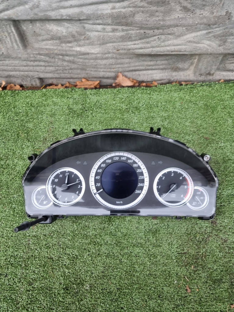 фото №1, Mercedes w212 счетчик приборы a2129003313