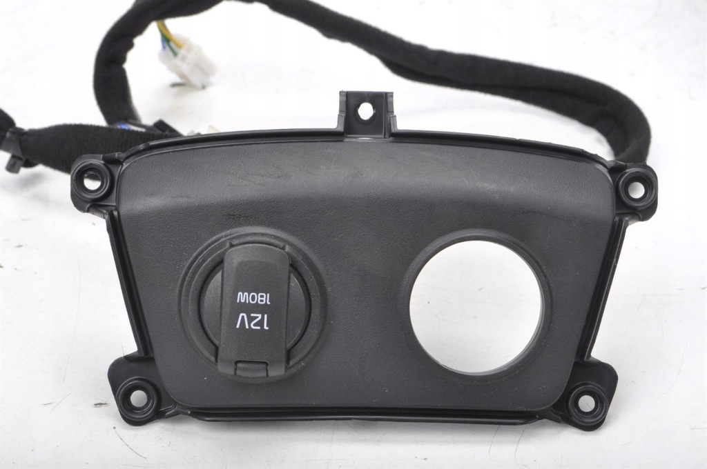 фото №6, Kia sportage iv разъём 12v 84625-d9710 2019r