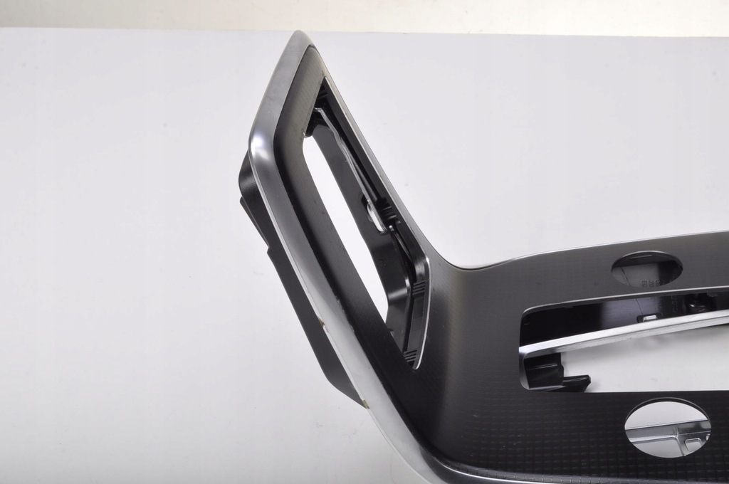 фото №8, Volvo v40 ii рамка панель обдув 08632794 lift