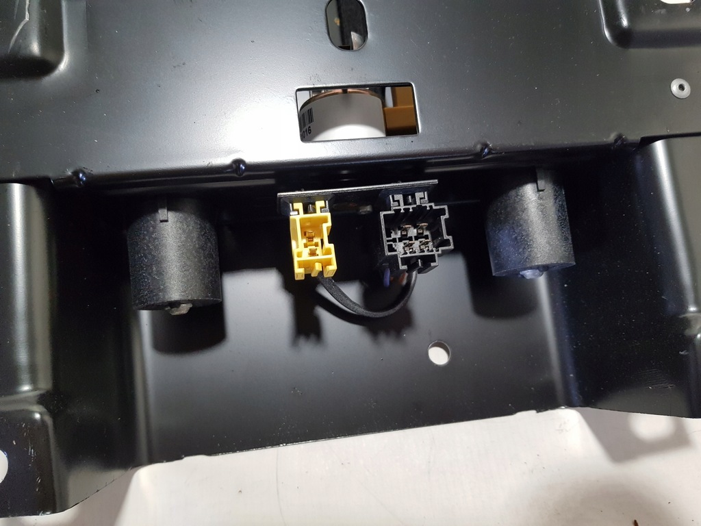 фото №10, Дуга патрон подголовник защитная дуга левый правый mercedes clk w209 cabrio