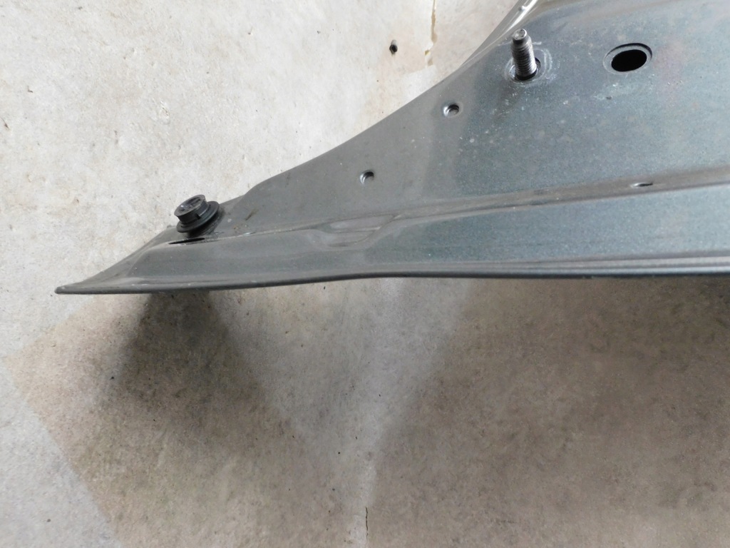 Audi a4 b9 8w капот крышка двигателя комплектная серая Доставка