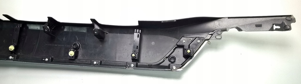 фото №10, Outlander iii lift 2014- накладка крышки задняя оригинал