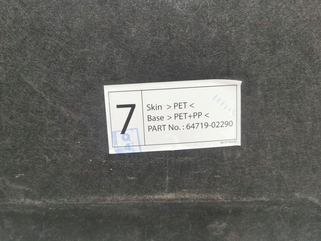 фото №9, Toyota corolla e210 e21 21 обшивка кришки задній багажника i інше елементи