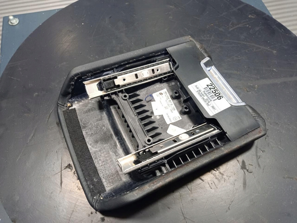 фото №4, Audi a6 c8 avant подлокотник 4k0864207g