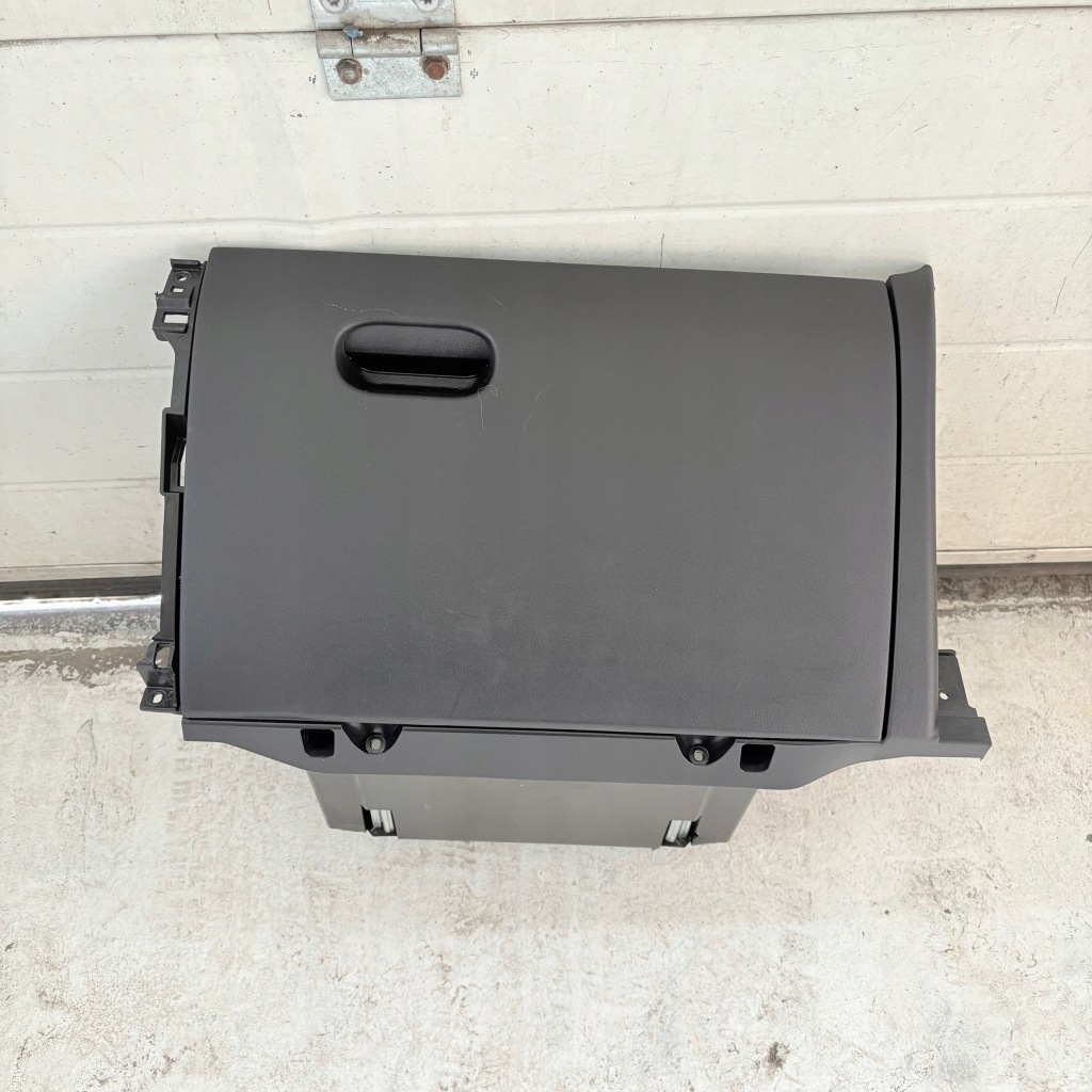 фото №1, Бардачок пассажира hyundai ioniq 5 84501-gi000