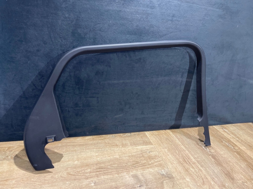 Купити Range rover velar l560 молдинг рамка двері задній ліва j8a2-25515-ac