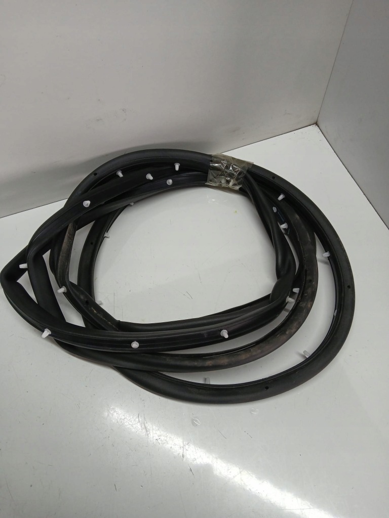 фото №1, Прокладка двері na двері правий перед peugeot 308 t10