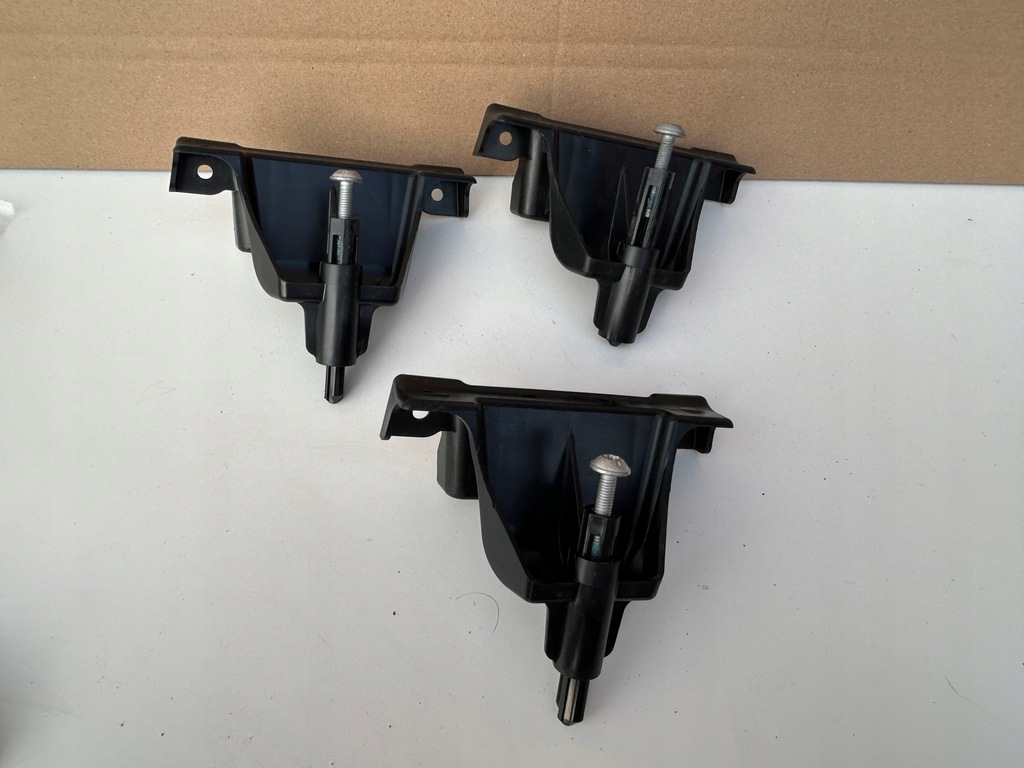 фото №1, Skoda scala кронштейн напрямна кронштейн перед передній