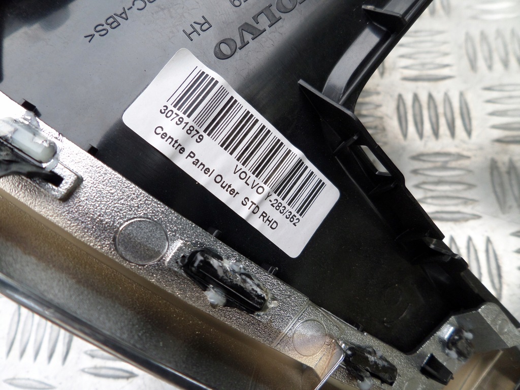 фото №4, Volvo s60 ii рамка панель радіо 30791879