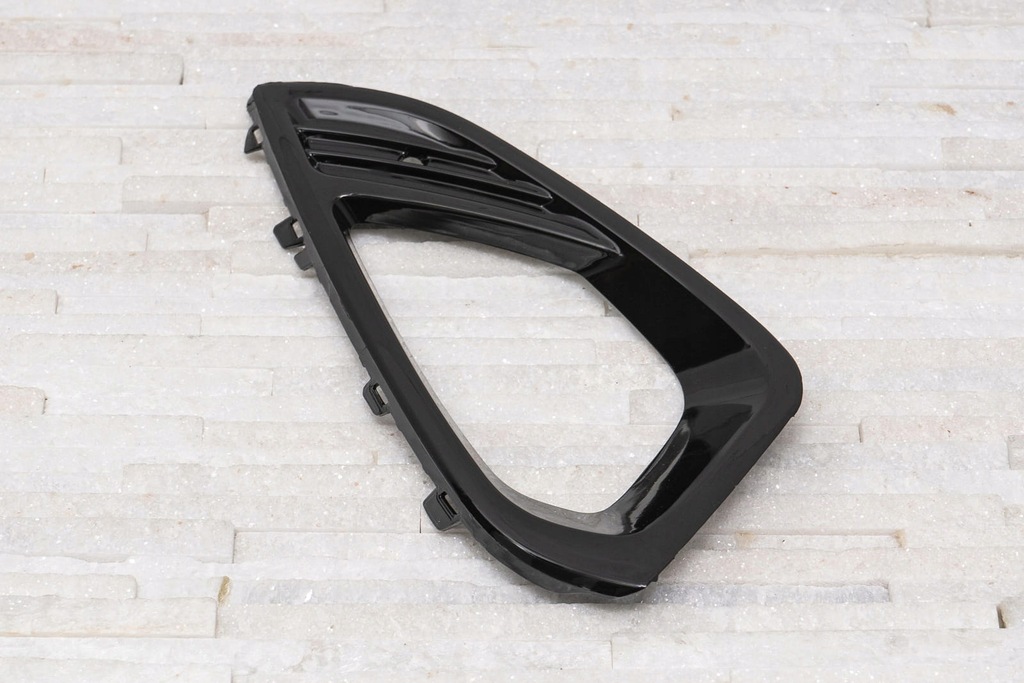 фото №13, Ford fiesta mk8 решётка бампера правая h1bb15a216a1