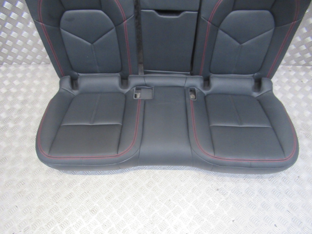 фото №16, Porsche macan lift gts шкіра сидіння заднє сидіння обшивки салон czerwona nic