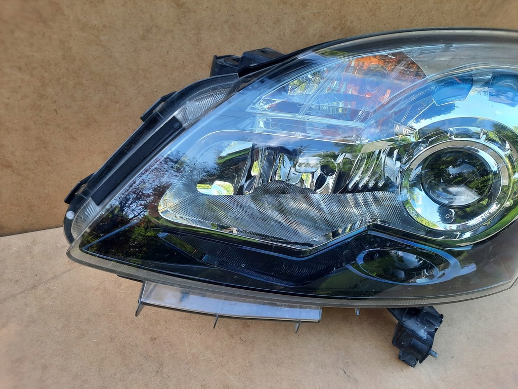 фото №8, Лампа перед koleos i ксенон