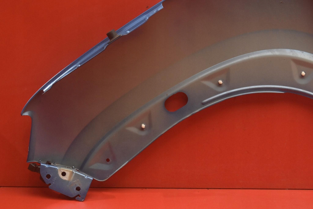 Крило правий перед передній niebieski dacia spring 21- Недорого