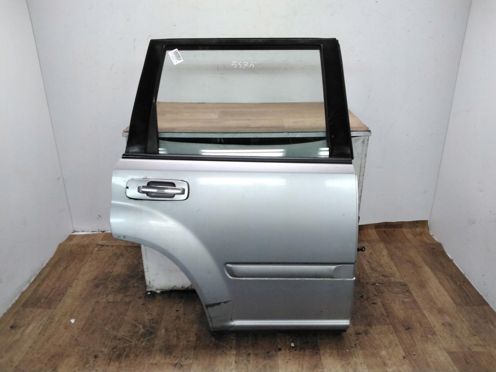 фото №1, Nissan x-trail t30 дверь задние правое