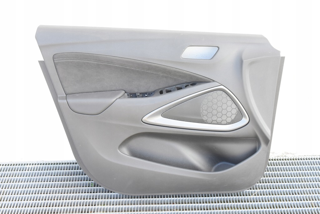 фото №1, Opel crossland lift 20- обшивка двері лівий перед