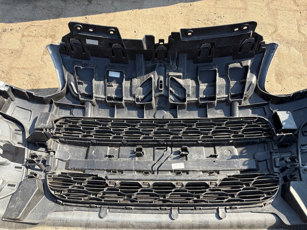 фото №9, Бампер перед citroen c3 picasso lift 12-