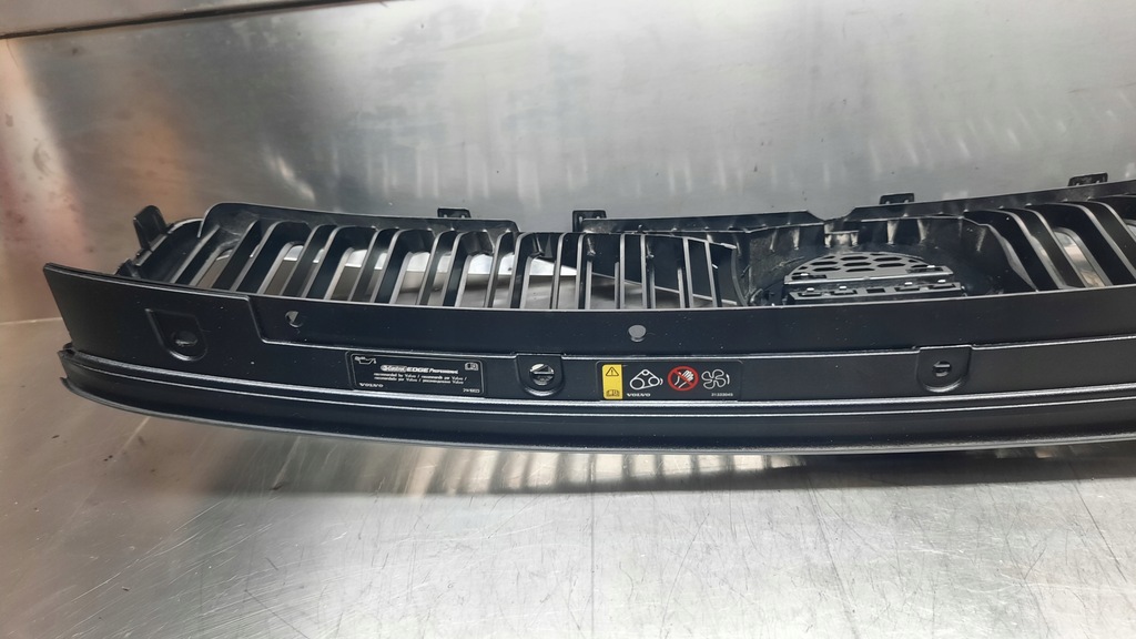 фото №16, Решітка радіатора решітка радіатора volvo xc40 ii 18- 31457342