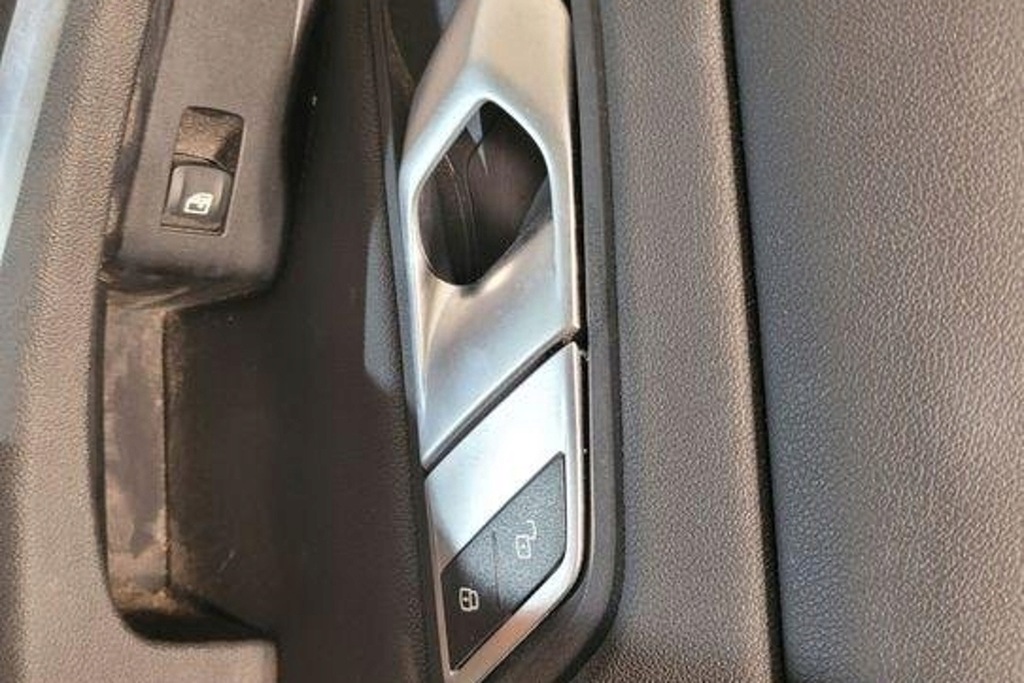 фото №15, Обшивка передних правых дверь bmw 3 g20, g28 3602353 3.0l бензиновый 285kw