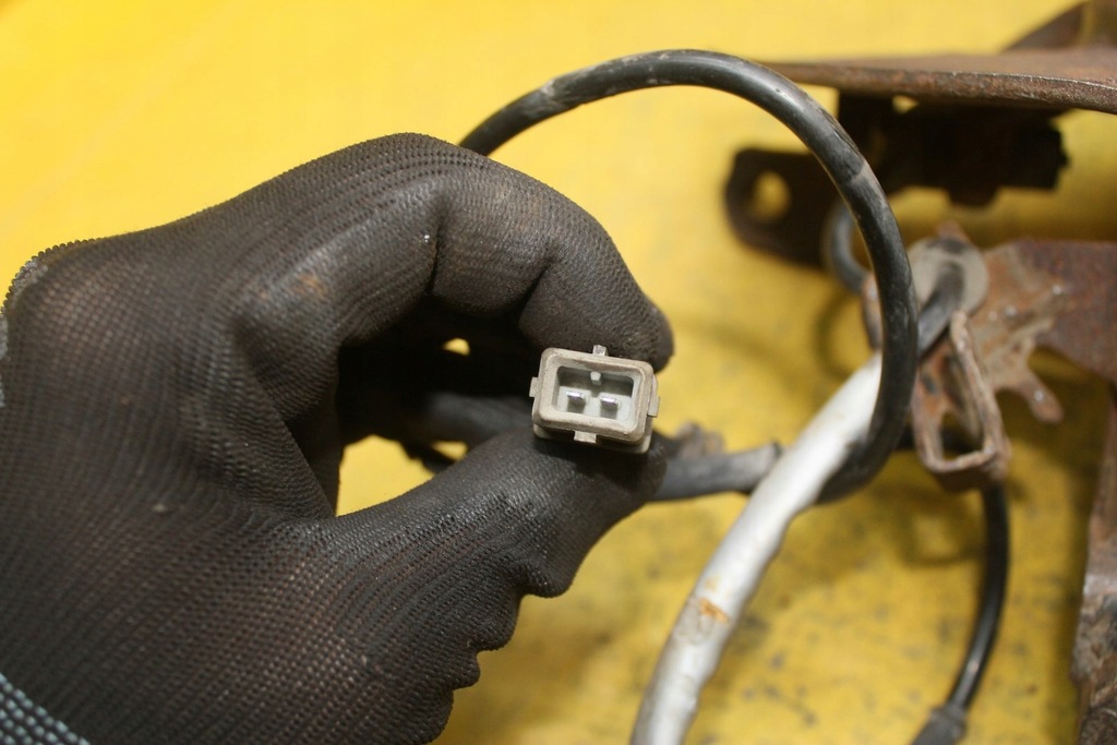 фото №10, Поворотный кулак левый перед peugeot 607 2.2b