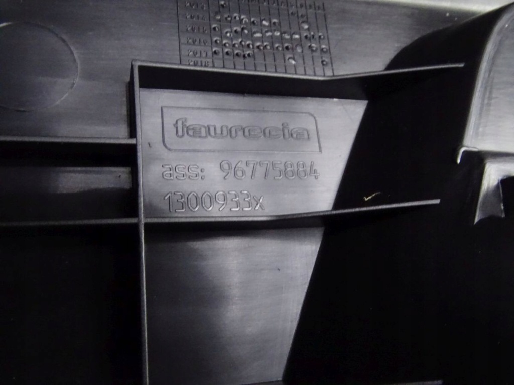 фото №7, Peugeot 308 ii t9 13-21 туннель средний 96775884 1300934x