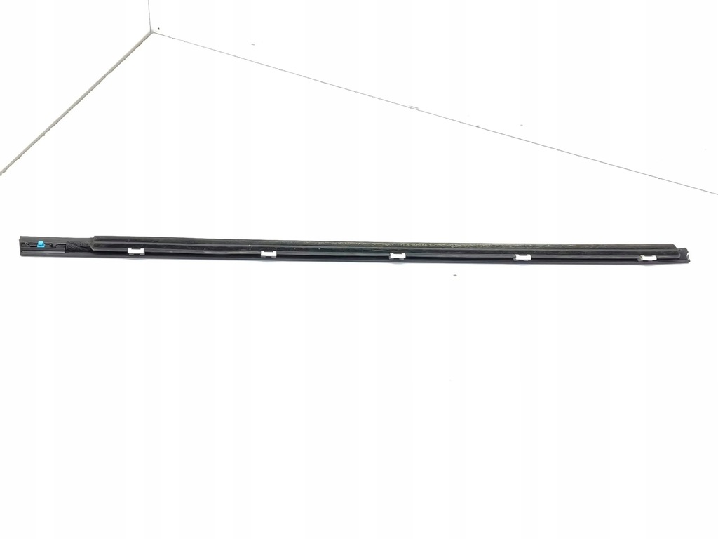 фото №7, Hyundai kona i 2019 левая сторона молдинг прокладка стекло дверь передних