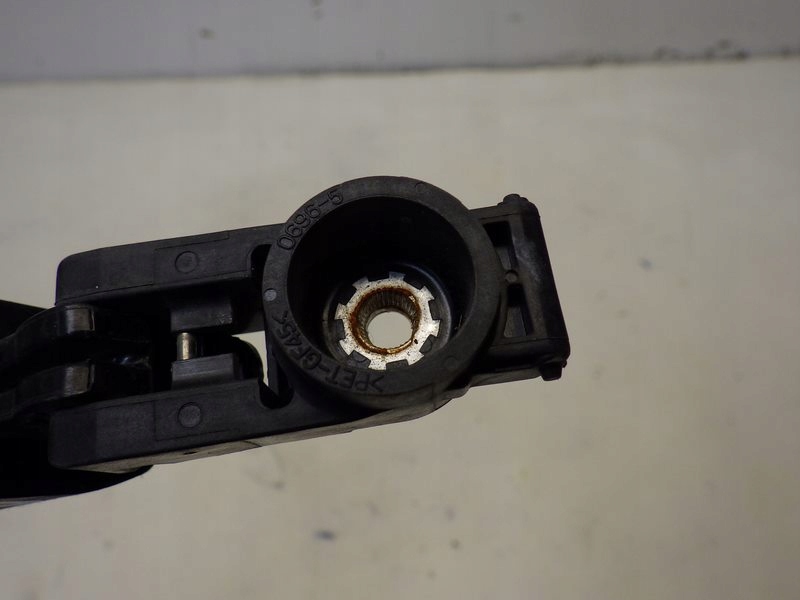 фото №4, Важіль двірник кришки toyota rav4 iv