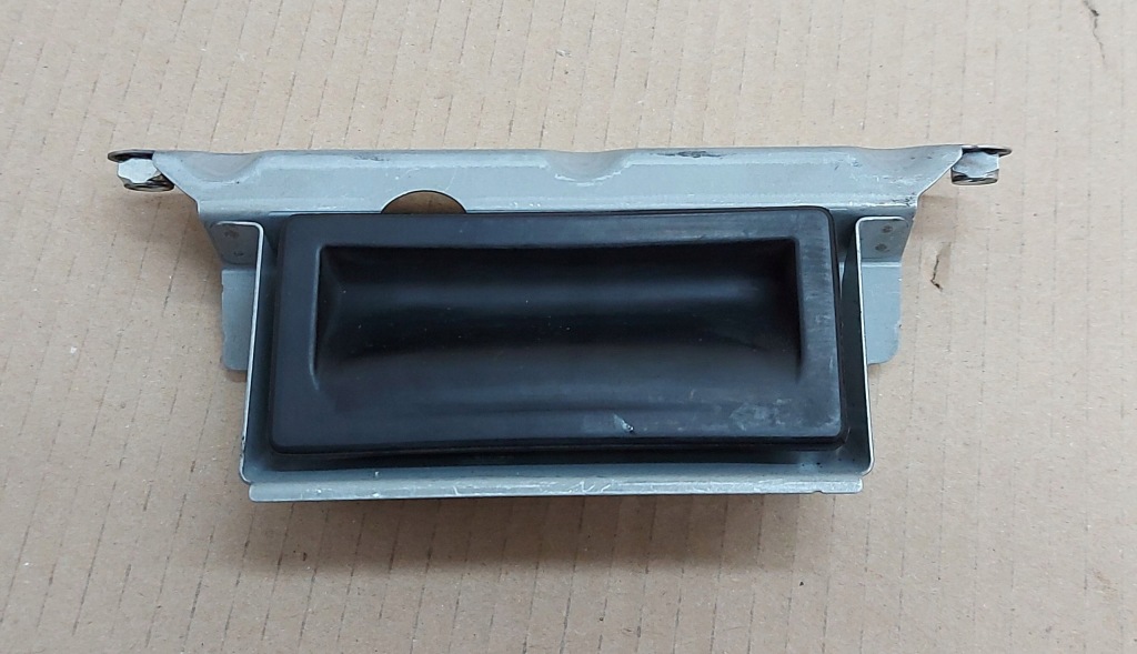 фото №1, Кнопка крышки audi a5 8t sportback