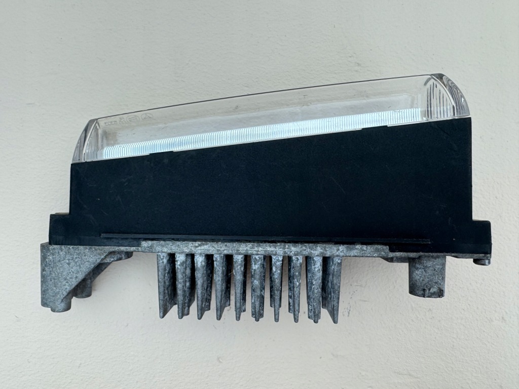 Mercedes actros mp3 mp4 протитуманна фара лівий перед led drl a9608200956 Київ