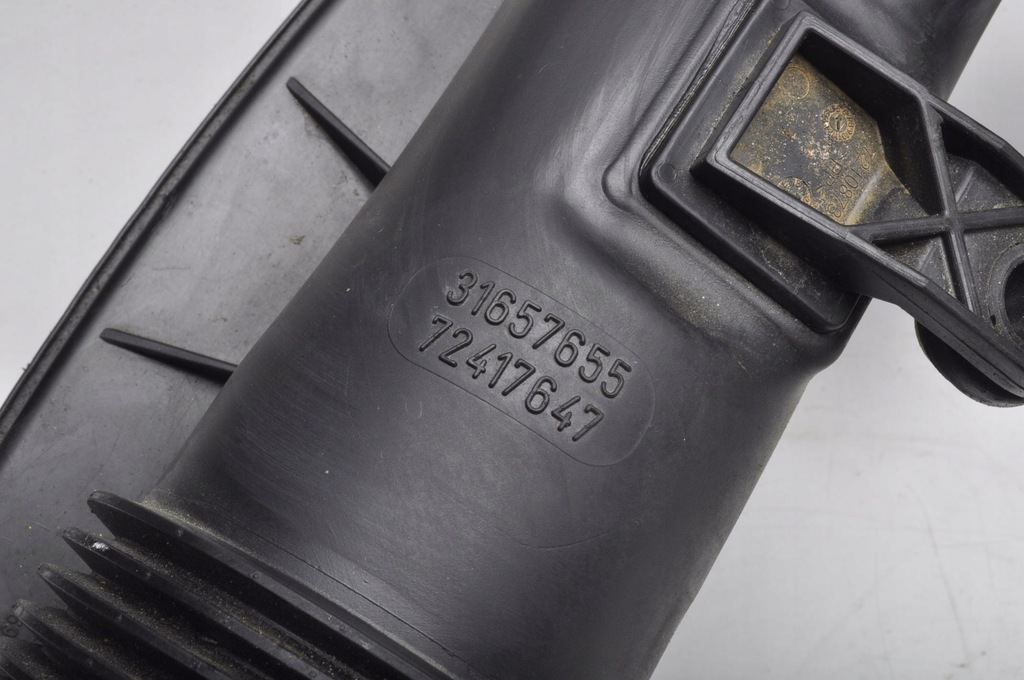 фото №6, Volvo xc70 ii 2.4 d5 215km труба повітрозабірник повітря 31657655