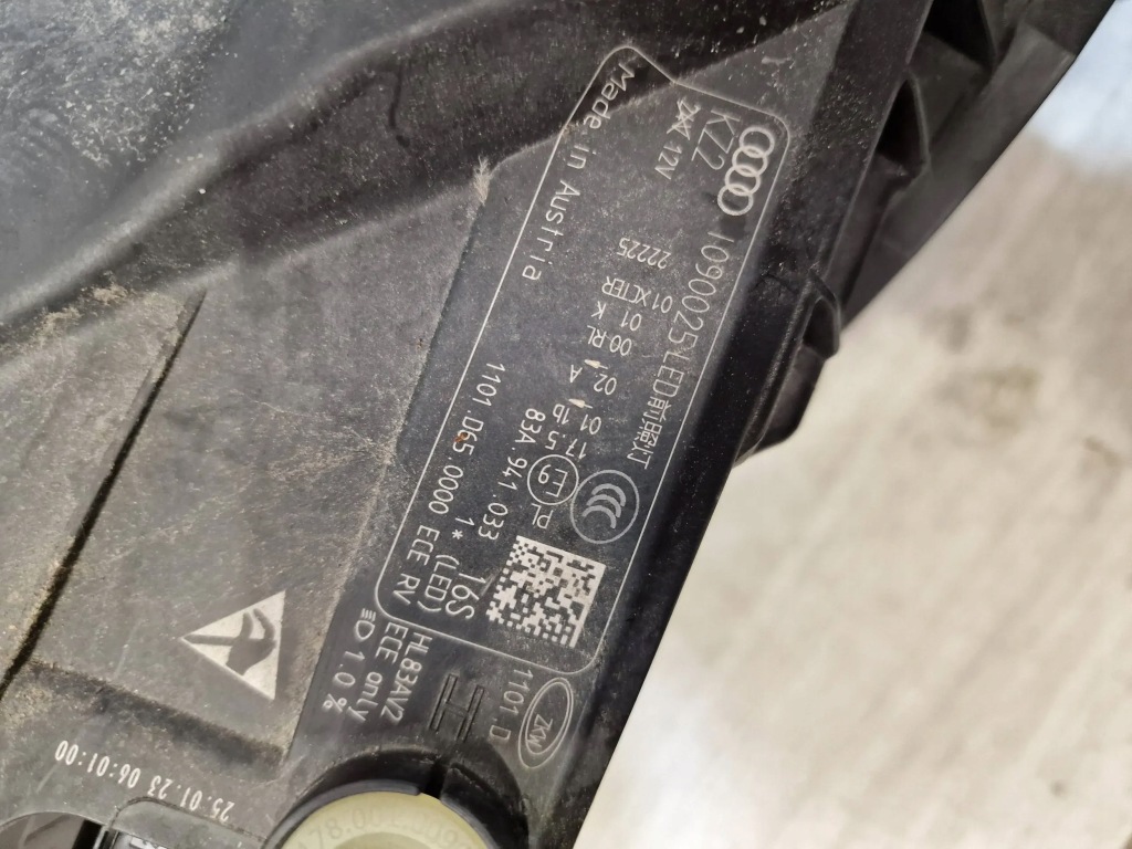 Audi q3 2 83a фара ліва full led 83a941033 Недорого
