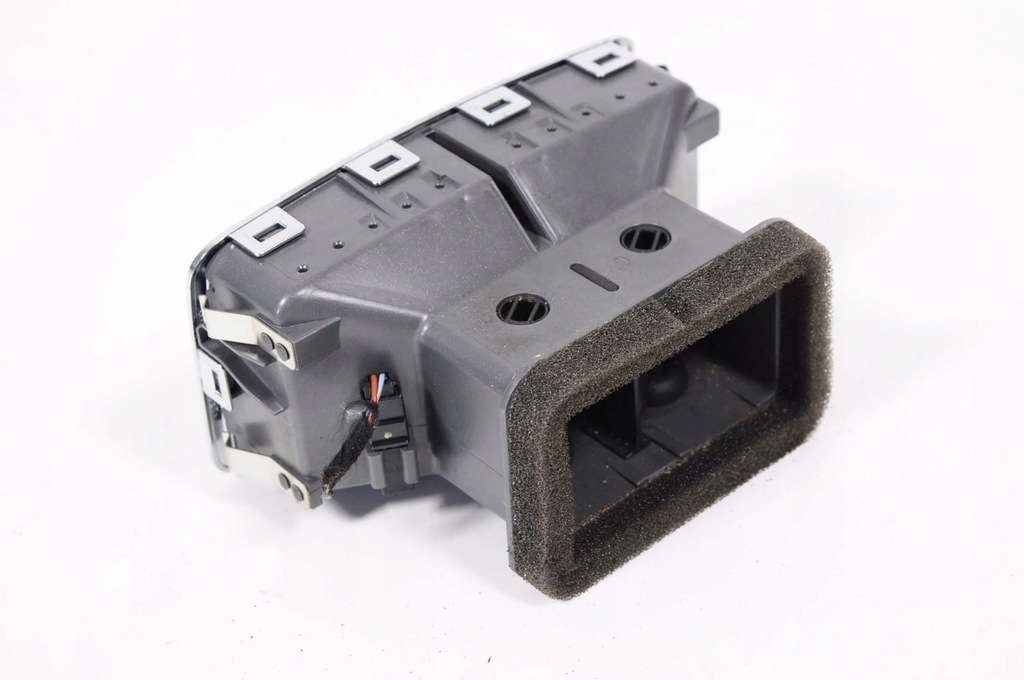 фото №5, Audi a6 s6 c6 4f 2006 форсунки / решётки обдув панели приборной панели