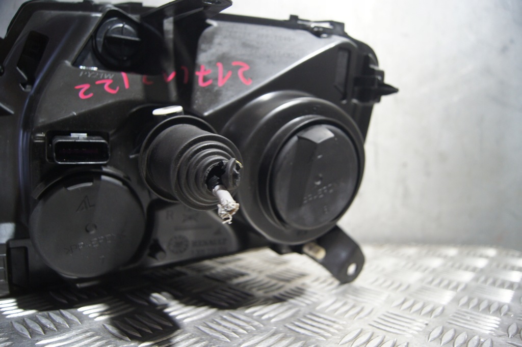 фото №12, Лампа передняя правая dacia duster 260100067r