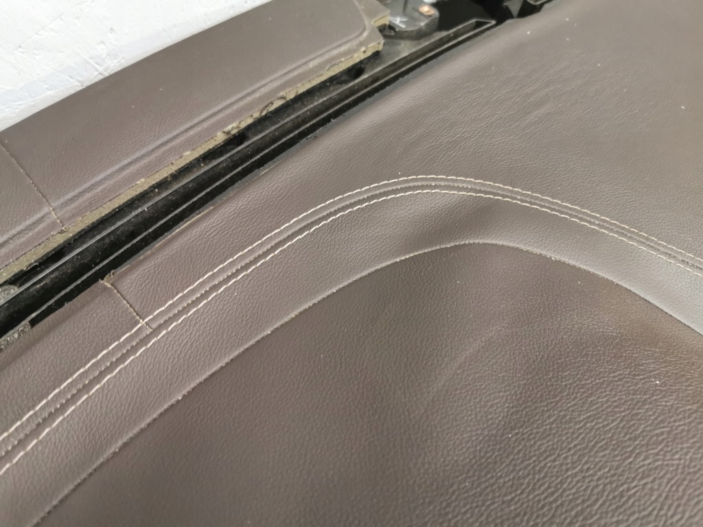 фото №8, Jeep grand cherokee wk2 консоль коричневая оригинальная