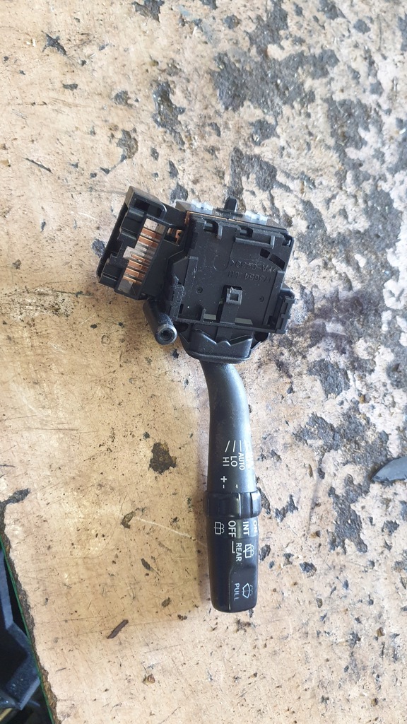 фото №1, Toyota avensis t25 переключатель дворник