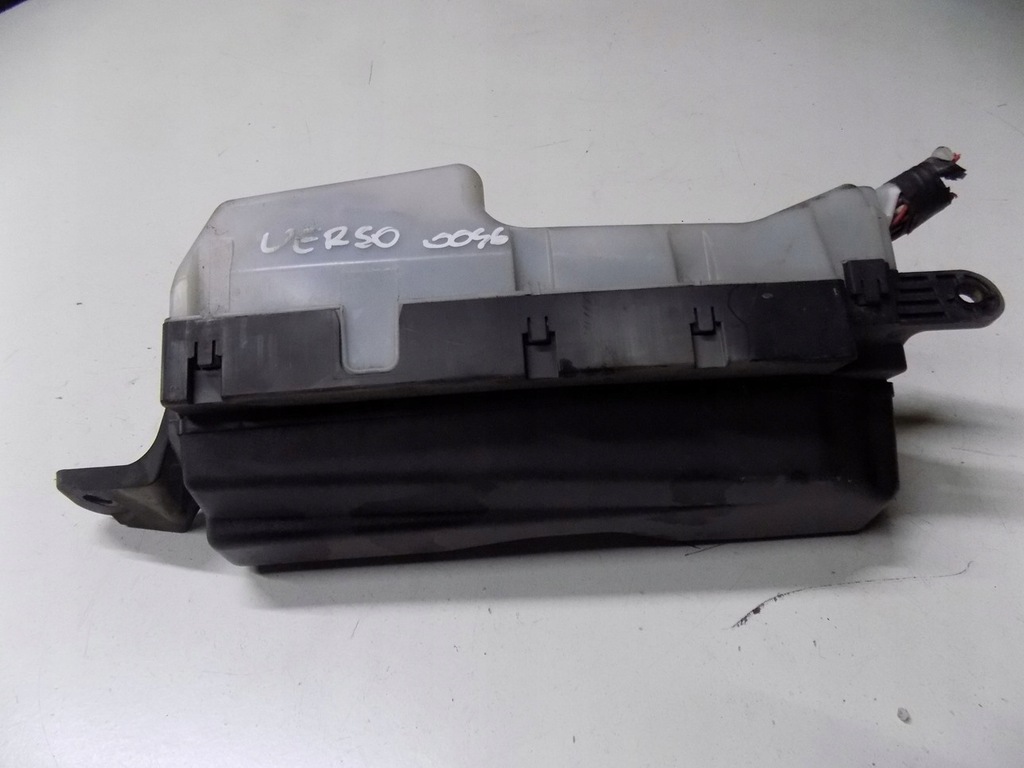 фото №8, Corolla verso ii коробка корпус предохранителей