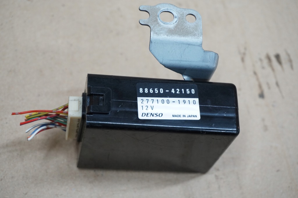 фото №1, Toyota rav4 модуль блок управления бортовой компьютер 2,0 d4d 00-05