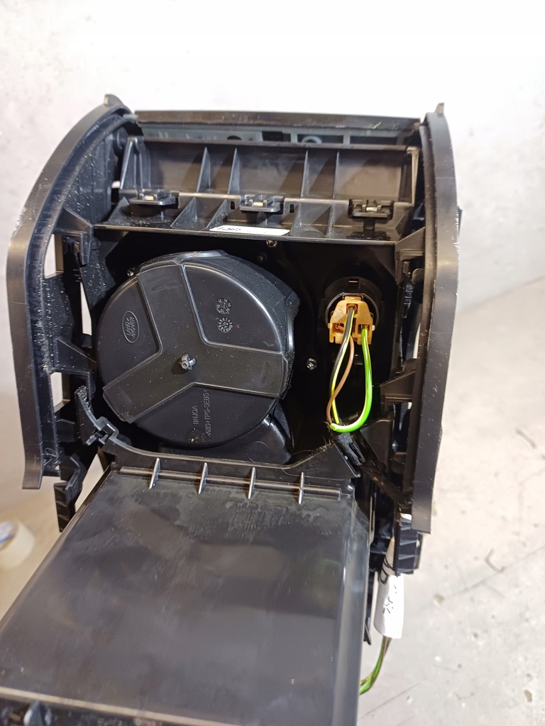 фото №4, Бардачок з usb land rover discovery sport l550 nr. fk72-045h62-b