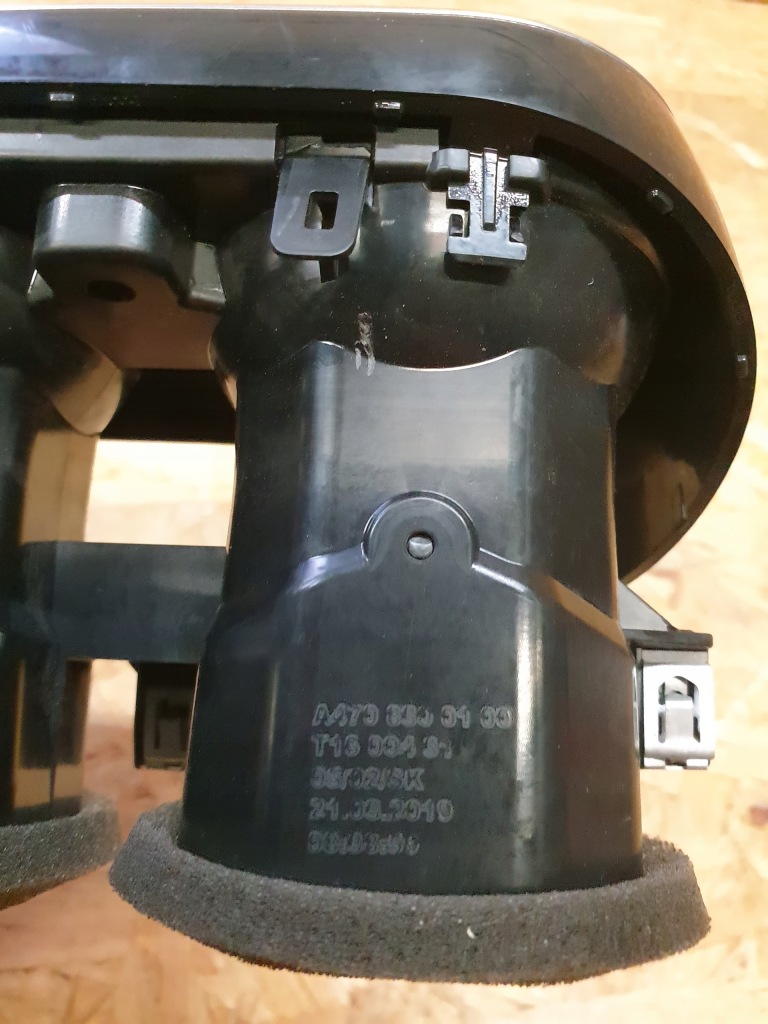 фото №8, Mercedes x-klasa w470 решётка обдув средняя