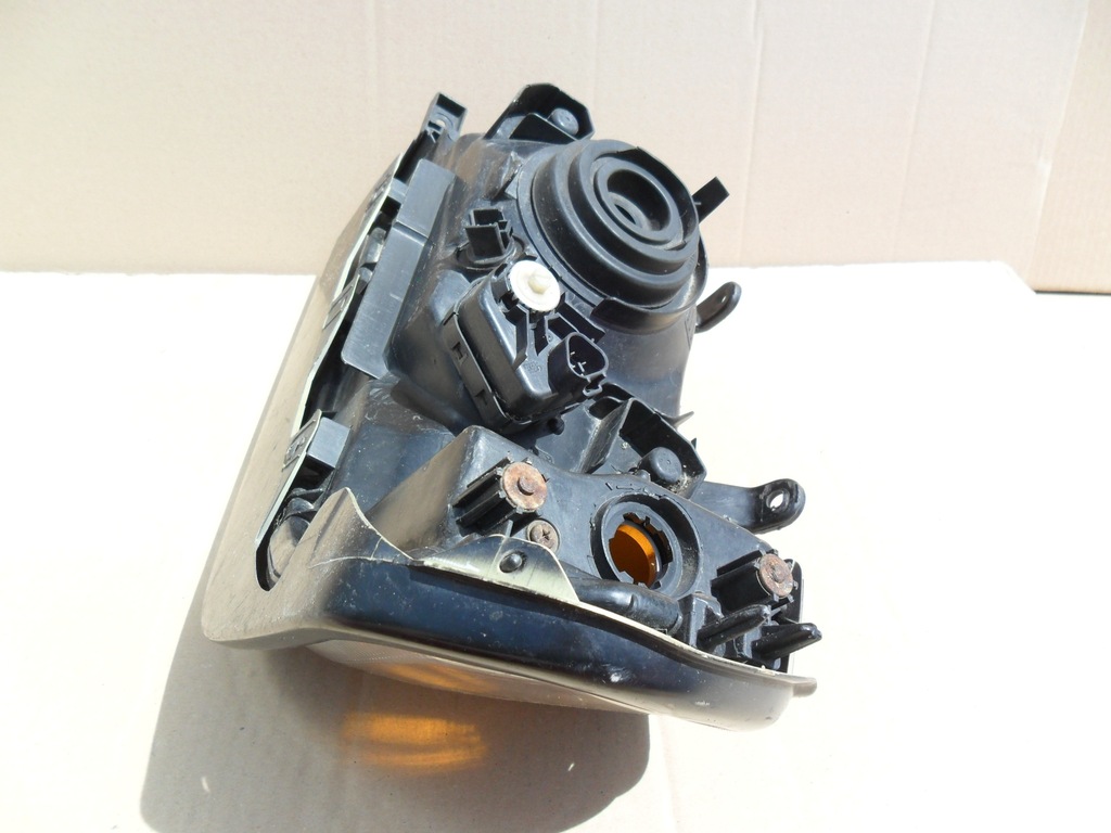 фото №10, Mitsubishi pajero sport 00-06 фара лампа правый