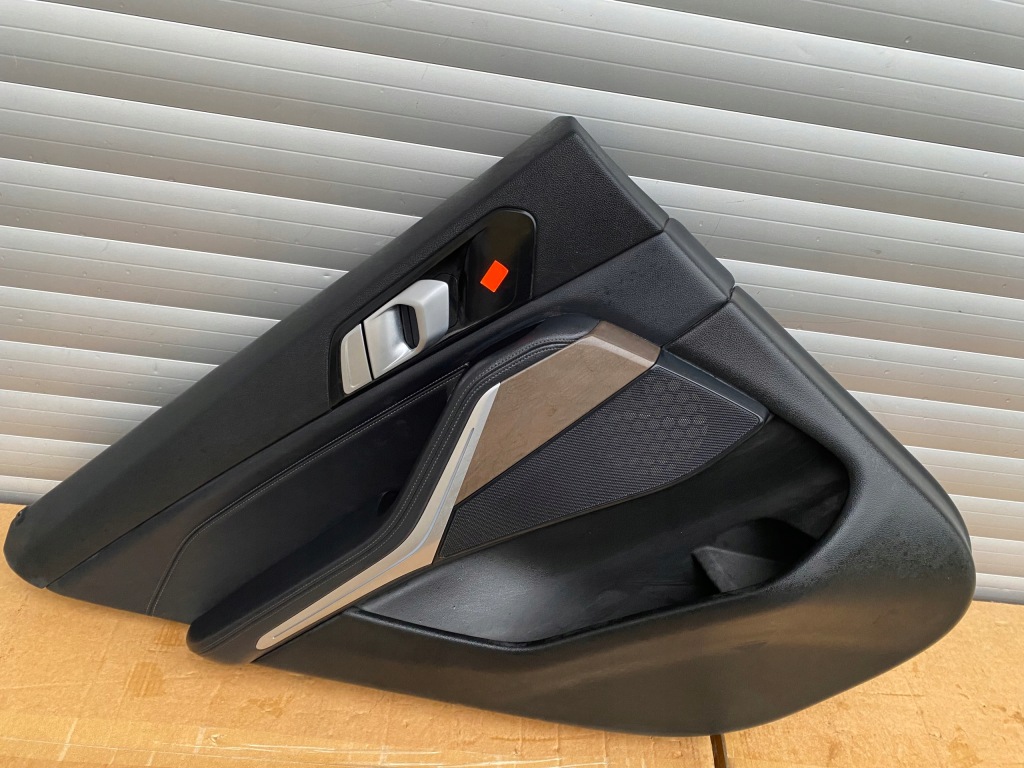 фото №1, Обивка обшивка дверь левый задняя bmw x5 g05