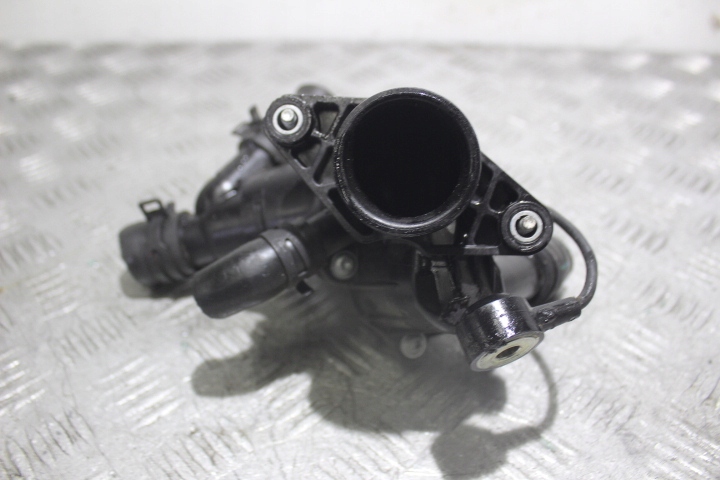 фото №1, Корпус термостата mercedes cla 200 c117 1.6