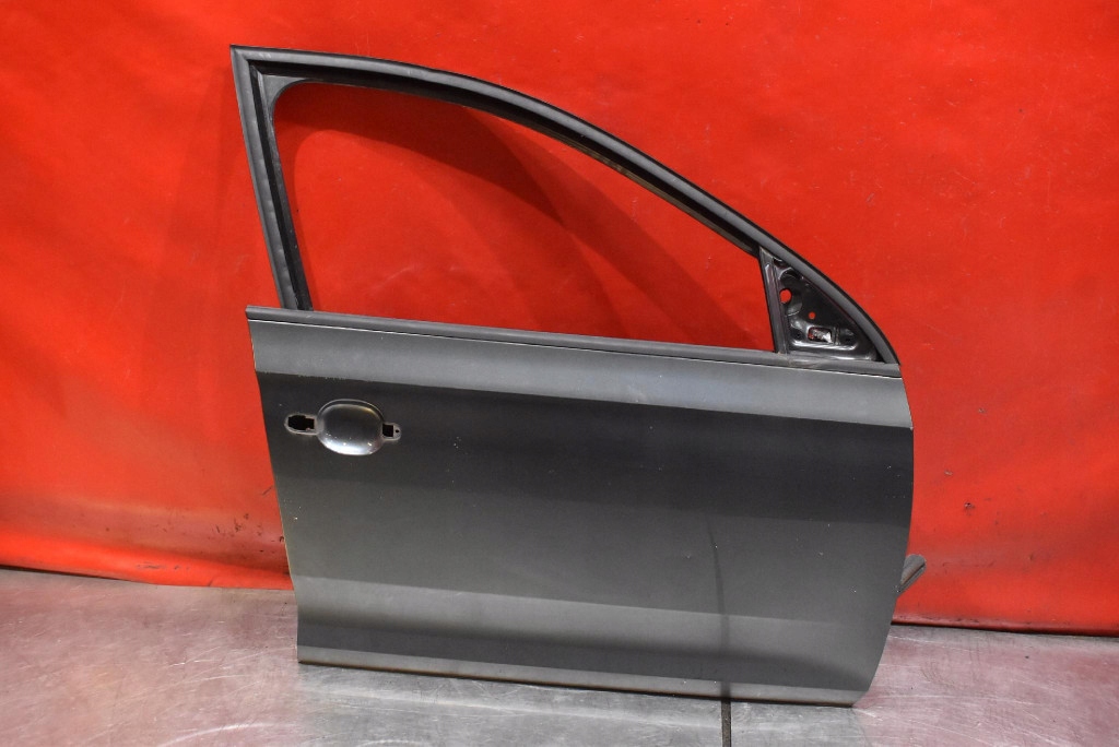 фото №1, Дверь правое перед передние серые skoda rapid 1 i 5d hb 12-17