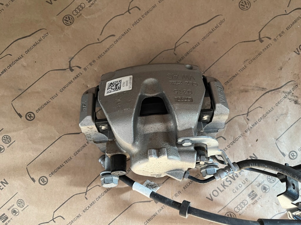 фото №1, Audi a5 8w a4 b9 супорт гальмівний шланг лівий перед orginał 8w05dc