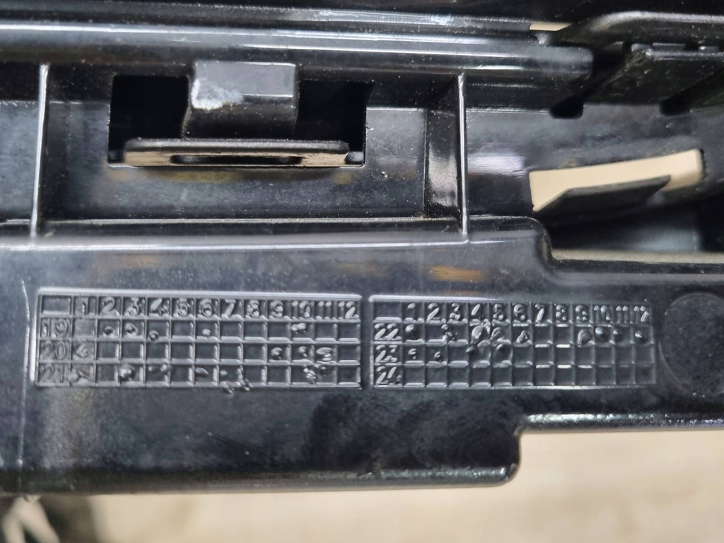 фото №8, Seat leon iv 2020 с передний накладка / решётка радиатора / решётка радиатора верхний радиатора