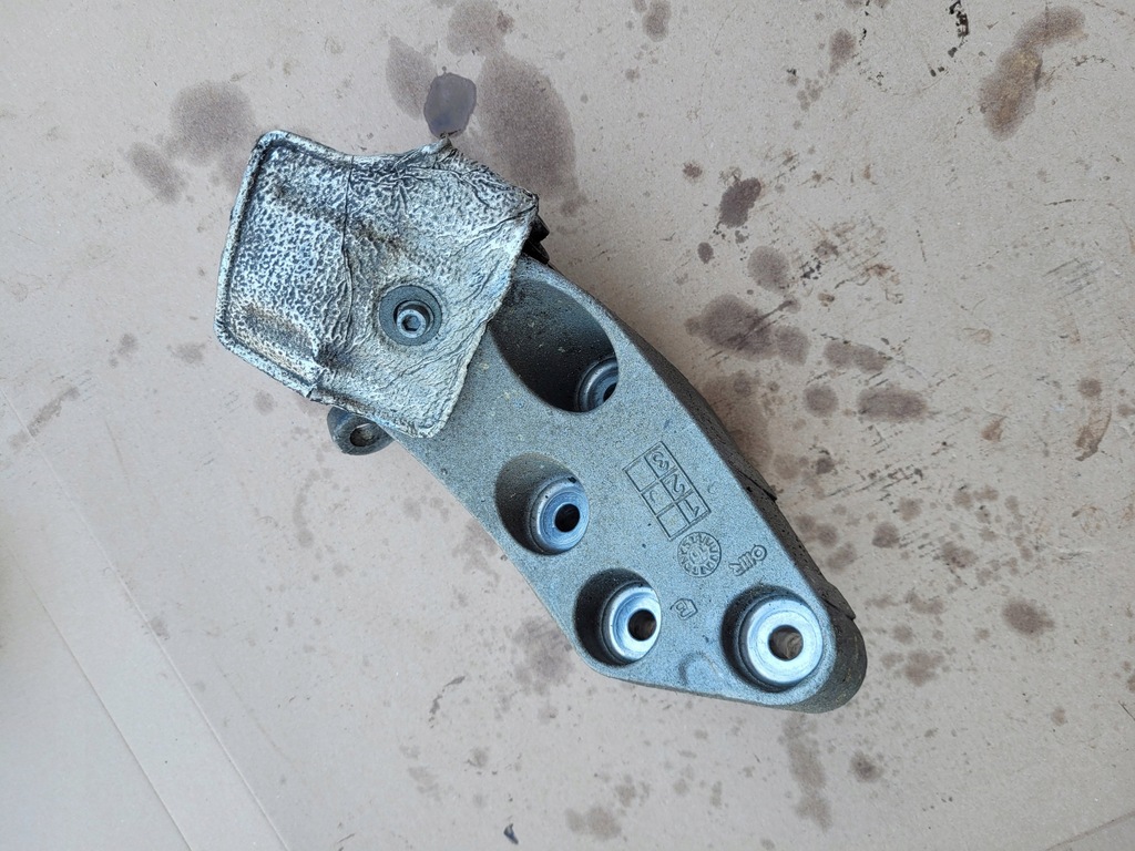 фото №1, Кронштейн кронштейн двигатель maserati ghibli 14r- правое