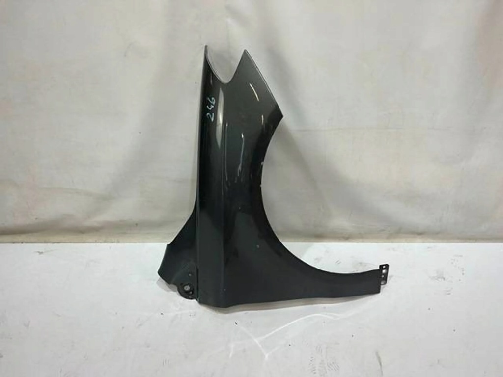 фото №1, Mercedes b-klasa w246 246 крила передній правий