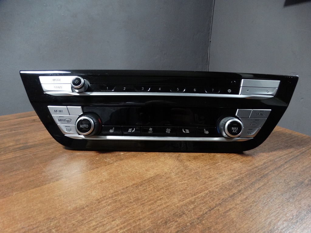 фото №1, Idealny панель кондиционера радио bmw g01 g02 1